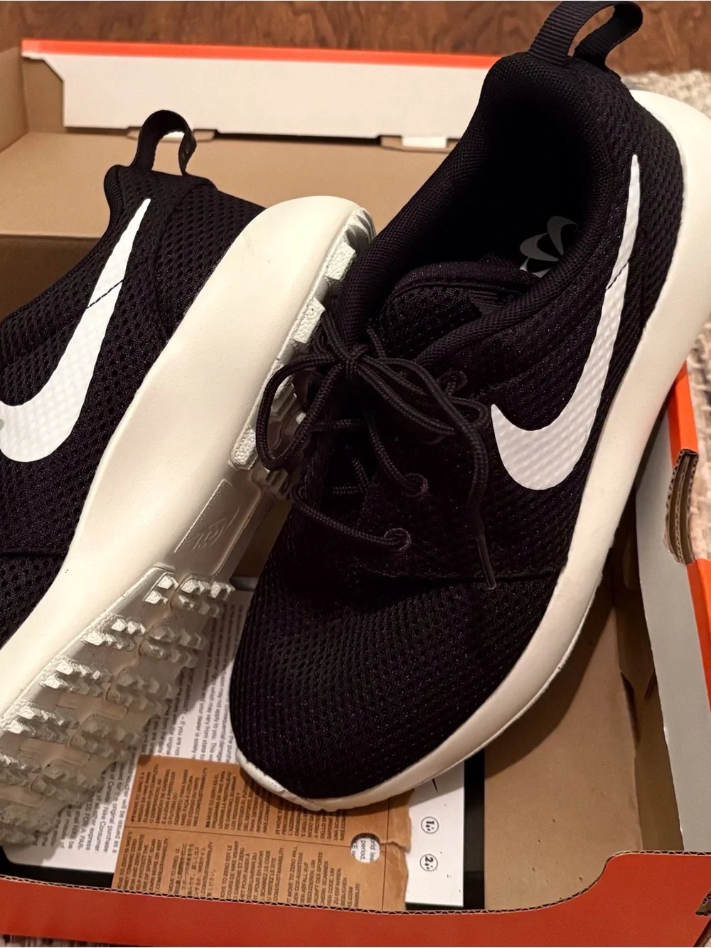 Nike kids golf shoes. Boys or girls. size 4